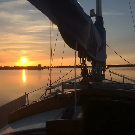 Apartmenthaus Am Park מלון דירות פרראו